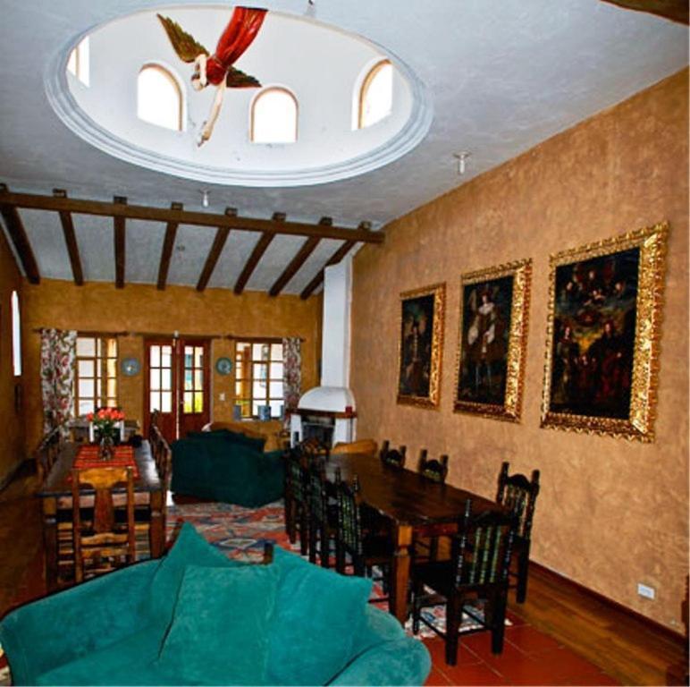 Las Palmeras Inn Otavalo Exteriör bild