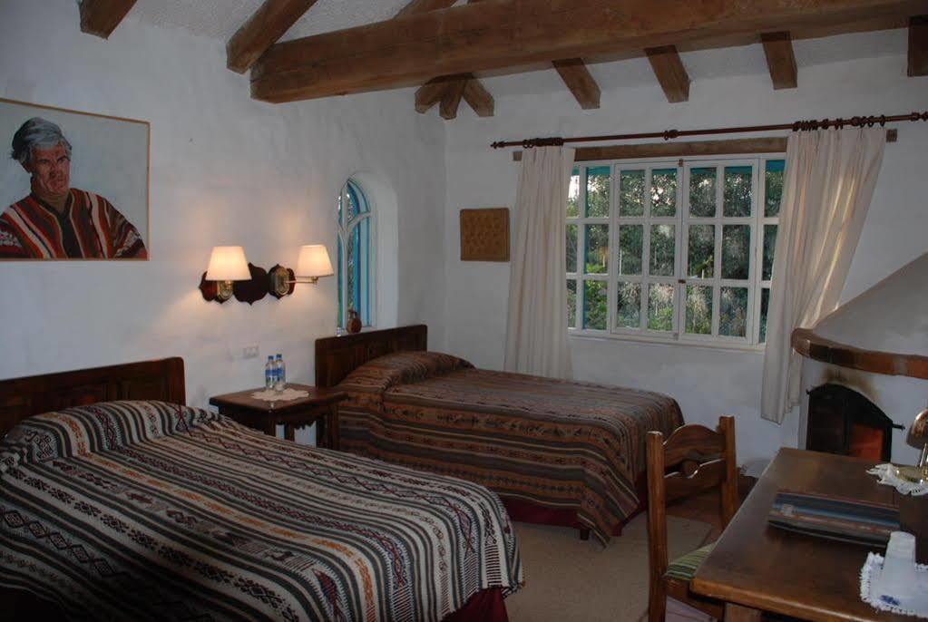 Las Palmeras Inn Otavalo Exteriör bild